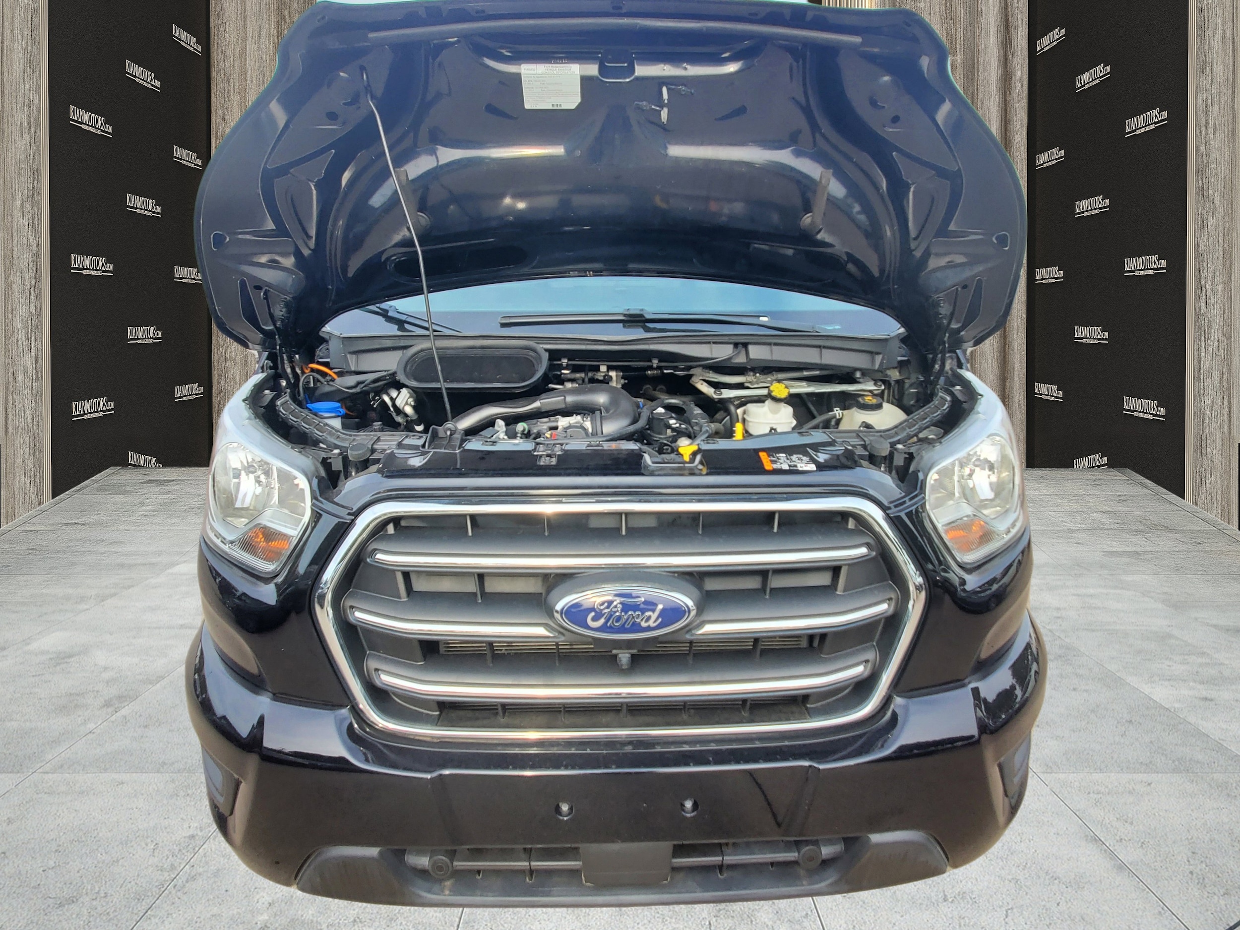 2020 Ford Transit Passenger Van XLT - Photo 10