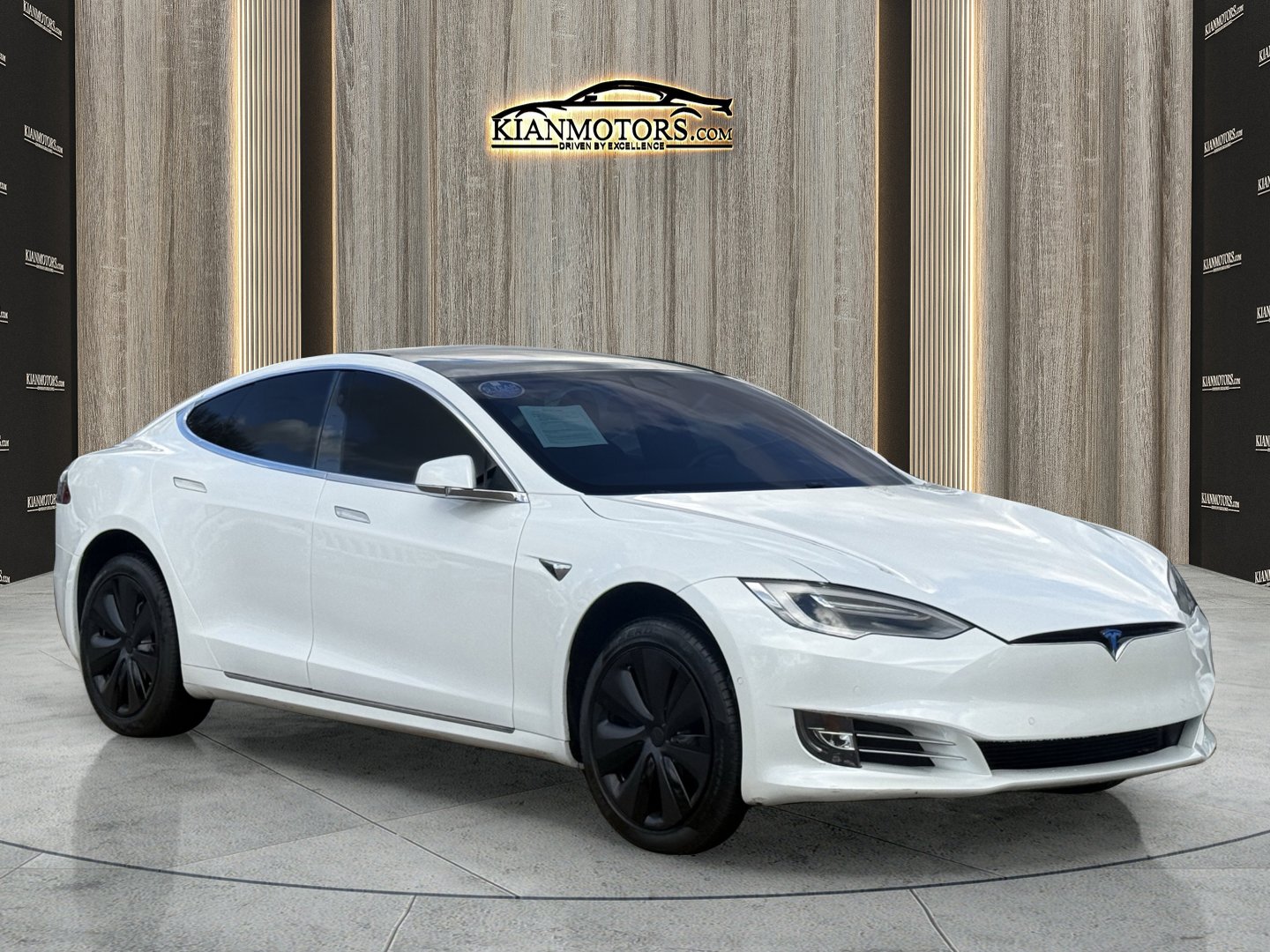 2020 Tesla Model S Long Range Plus's photo