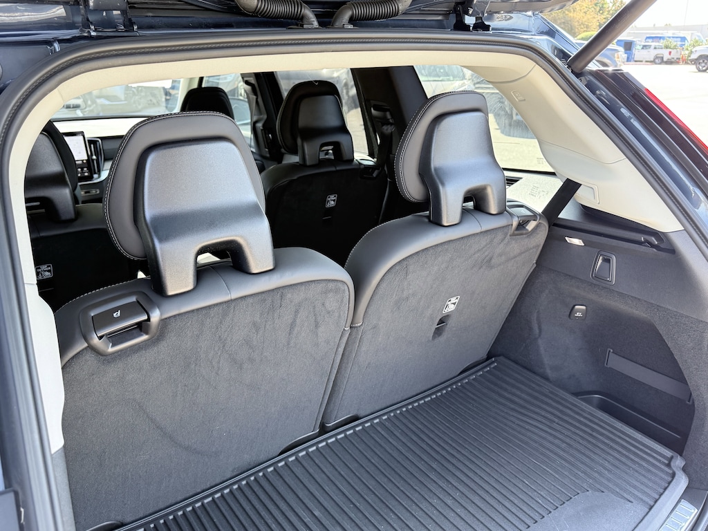 Used 2025 Volvo XC90 plug-in hybrid Ultra SUV