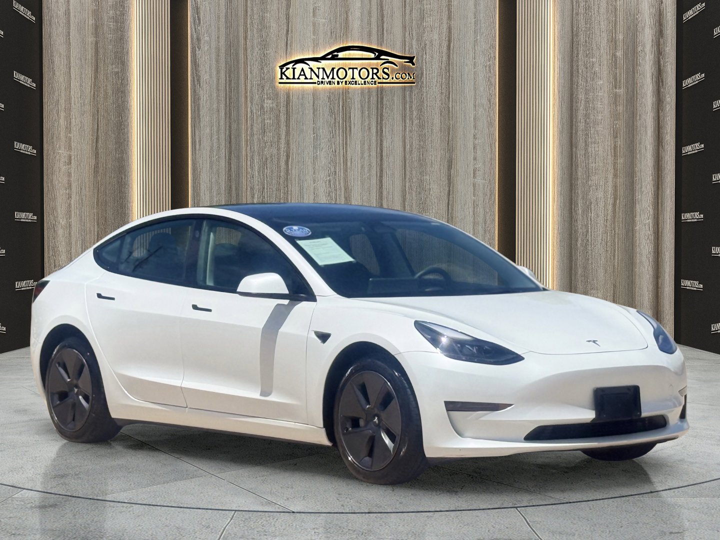 2023 Tesla Model 3 -'s photo