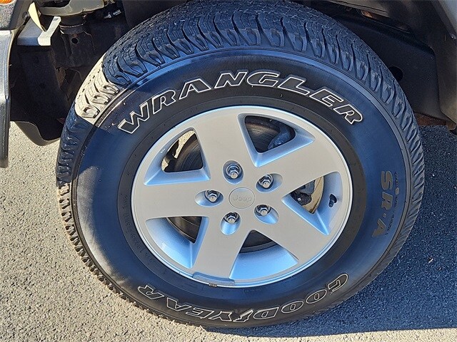 2017 Jeep Wrangler Unlimited Sport photo 4