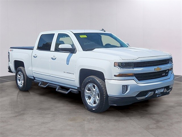2018 Chevrolet Silverado 1500 LT photo 3