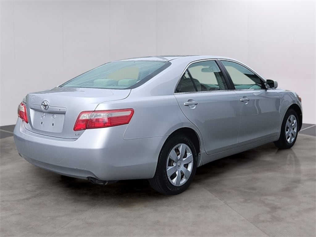 Used 2009 Toyota Camry LE Sedan