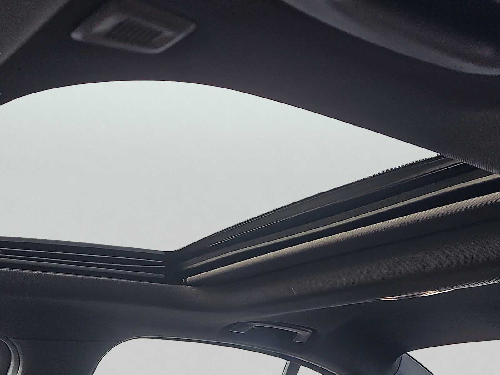 2022 BMW 3 Series 330i - Photo 15