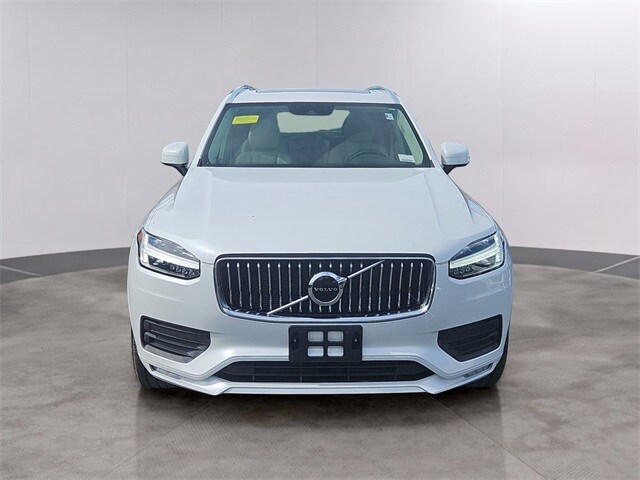 2020 Volvo XC90 T5 Momentum photo 2