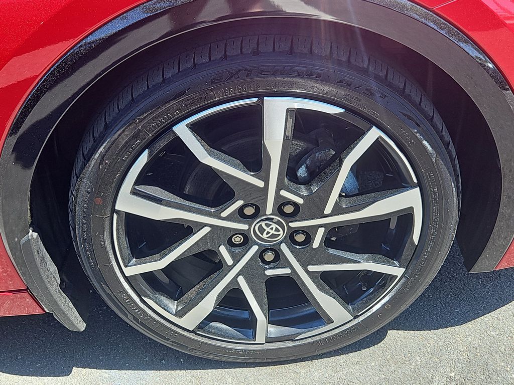 2024 Toyota Prius Prime XSE - Photo 10