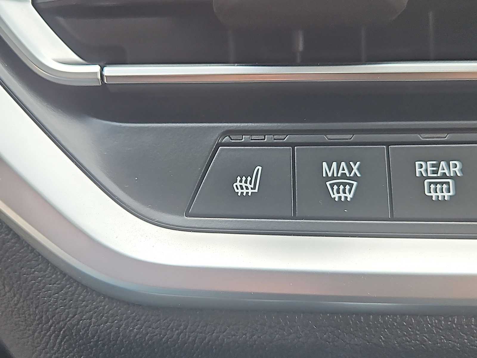 2022 BMW 3 Series 330i - Photo 21