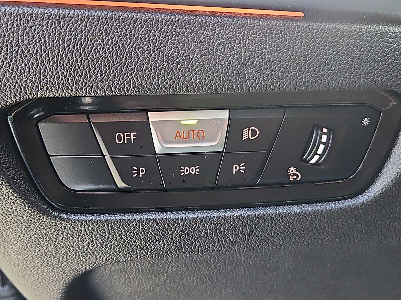 2022 BMW 3 Series 330i - Photo 18