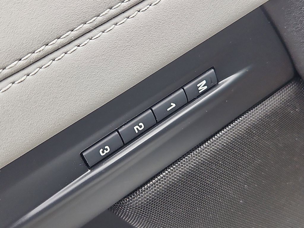 2023 Land Rover Range Rover Evoque SE - Photo 20
