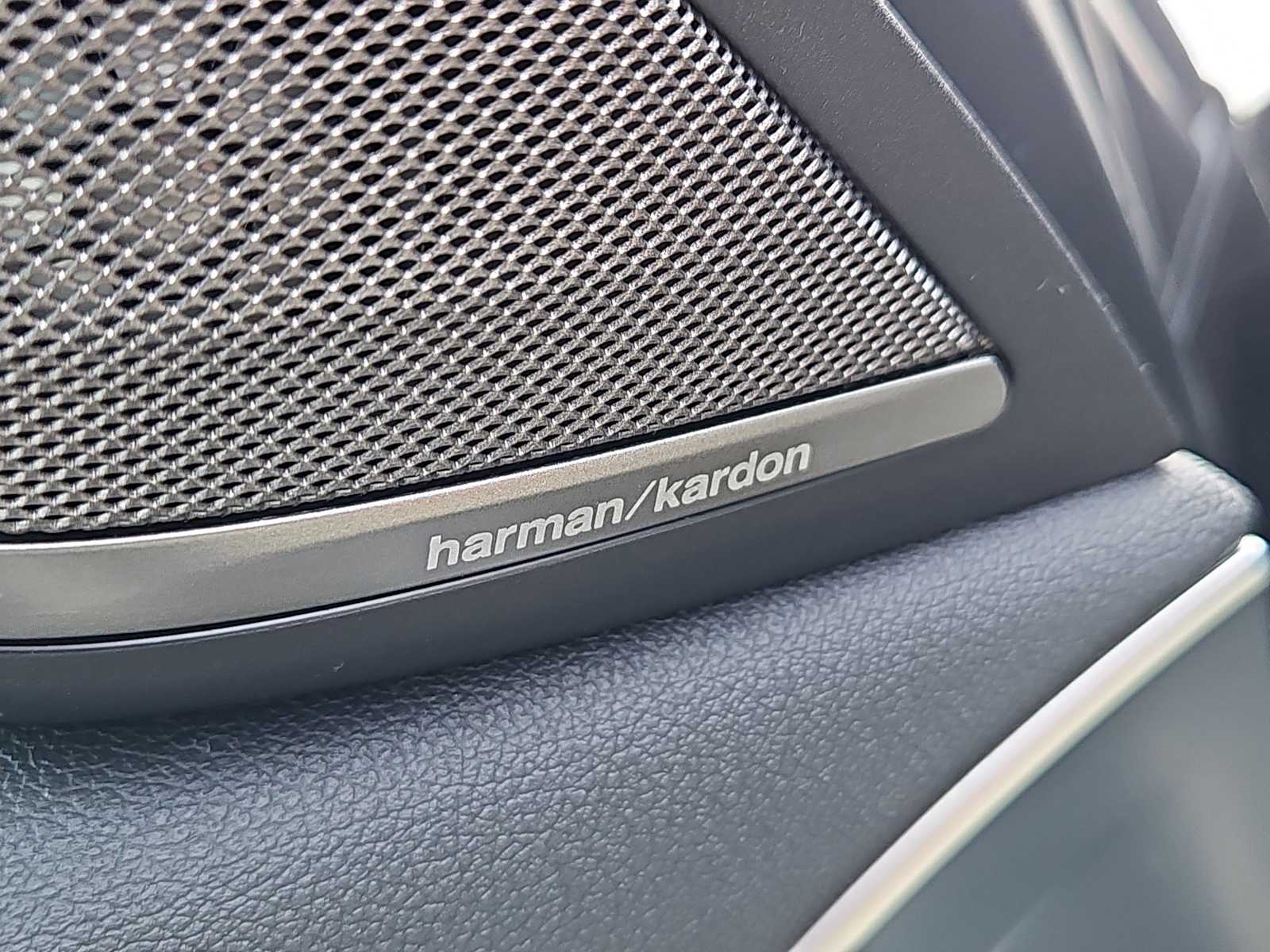 2022 BMW 5 Series 530i - Photo 19