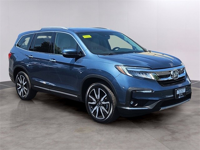 2021 Honda Pilot Touring photo 3