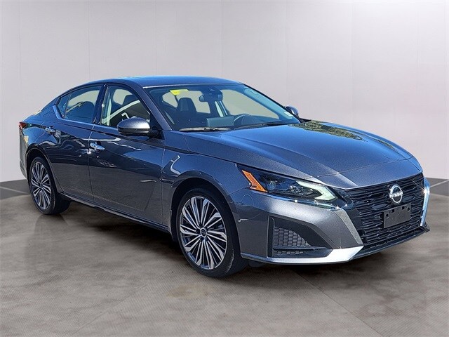 2024 Nissan Altima 2.5 SL photo 3