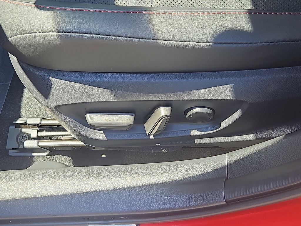 2024 Toyota Prius Prime XSE - Photo 21