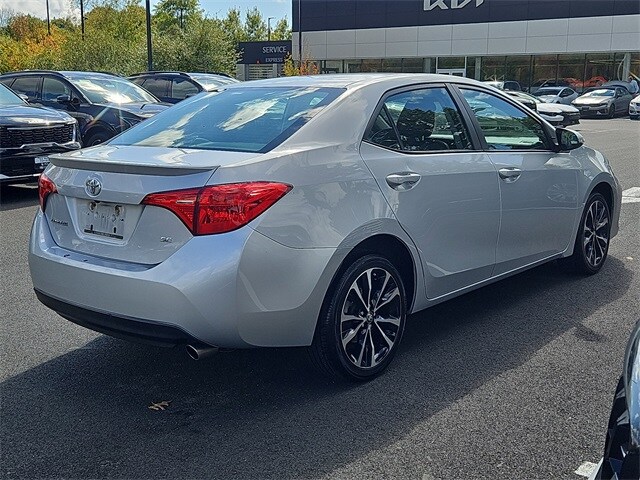 2018 Toyota Corolla SE photo 4