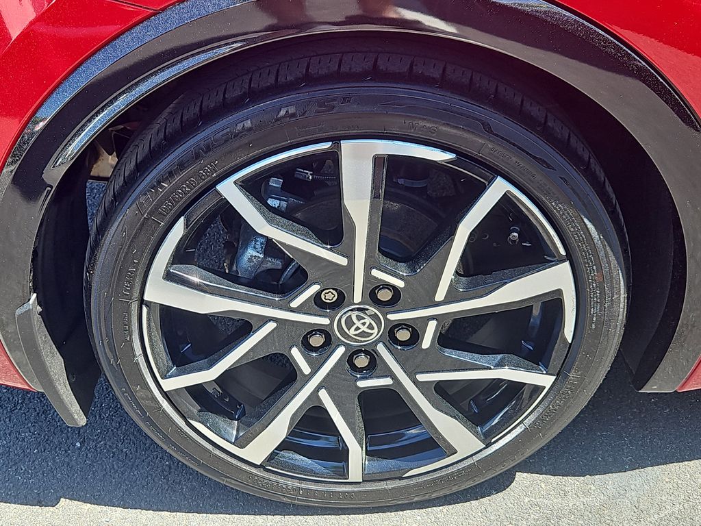 2024 Toyota Prius Prime XSE - Photo 9