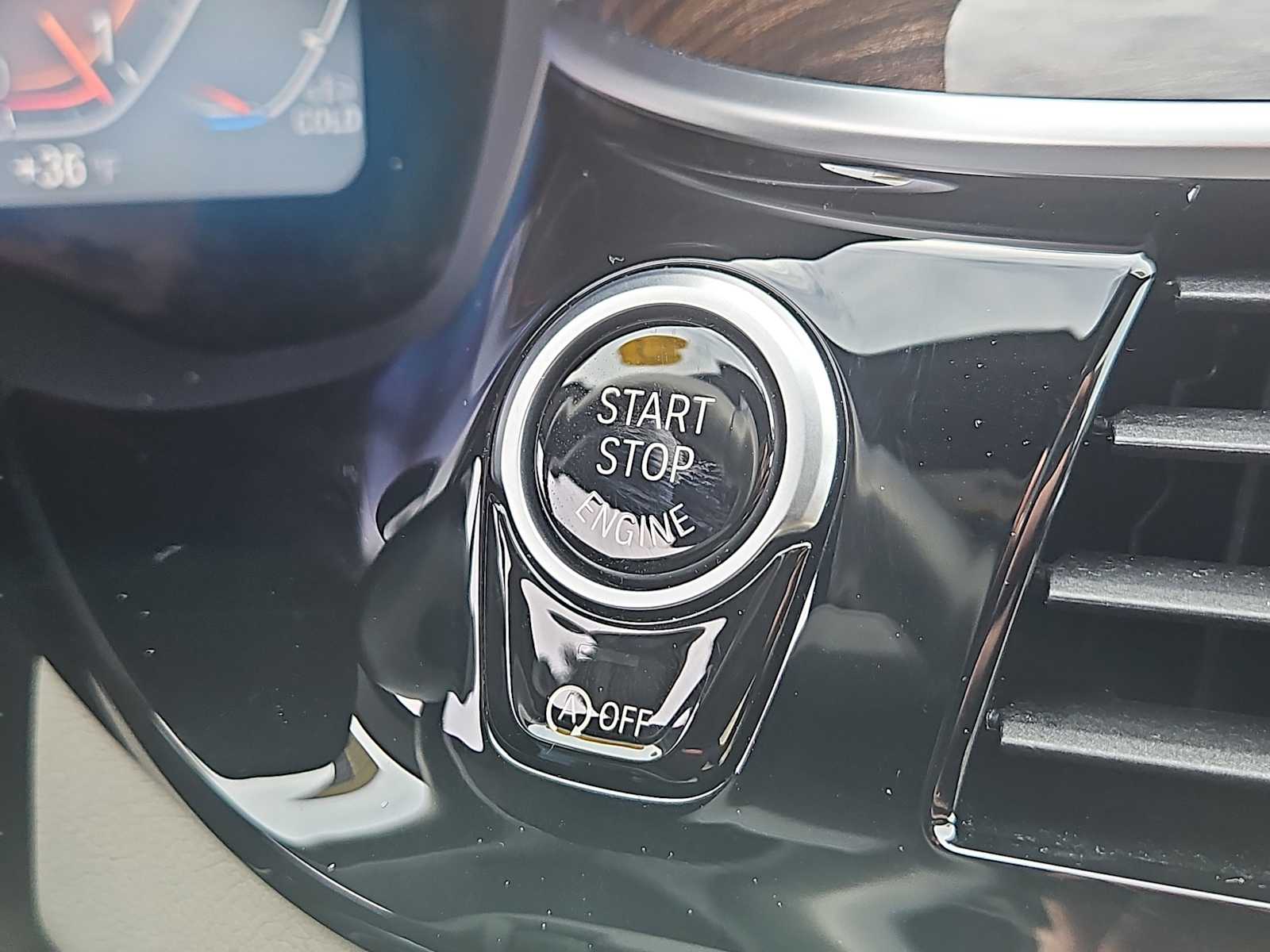 2022 BMW 5 Series 530i - Photo 27