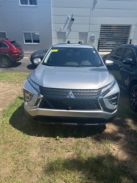 2024 Mitsubishi Eclipse Cross ES photo 2