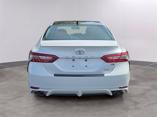2018 Toyota Camry XLE V6 photo 4