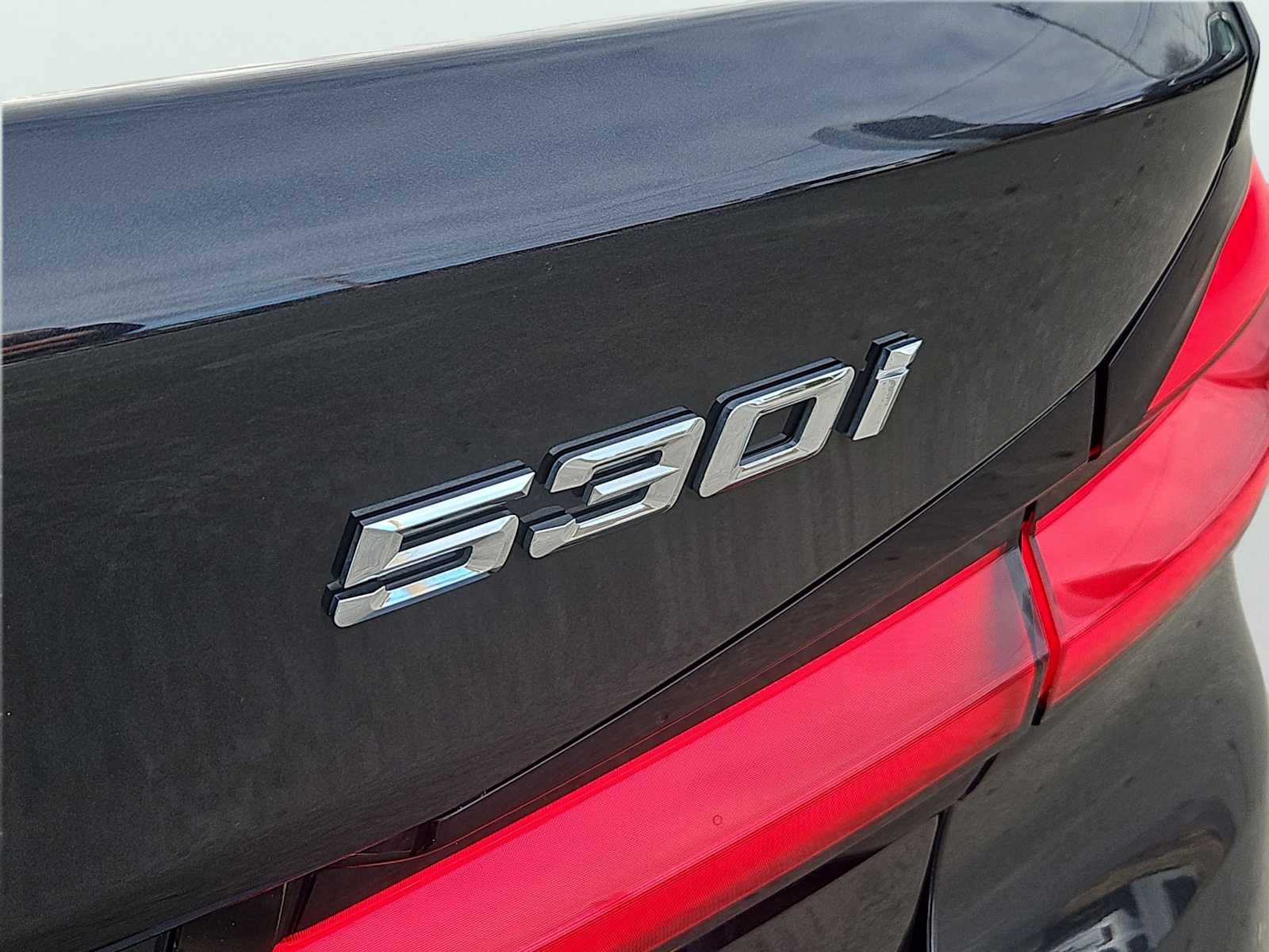 2022 BMW 5 Series 530i - Photo 11