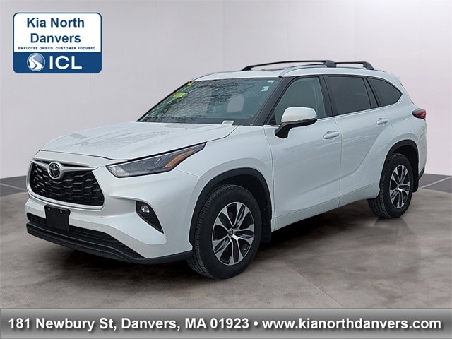 2023 Toyota Highlander XLE's photo