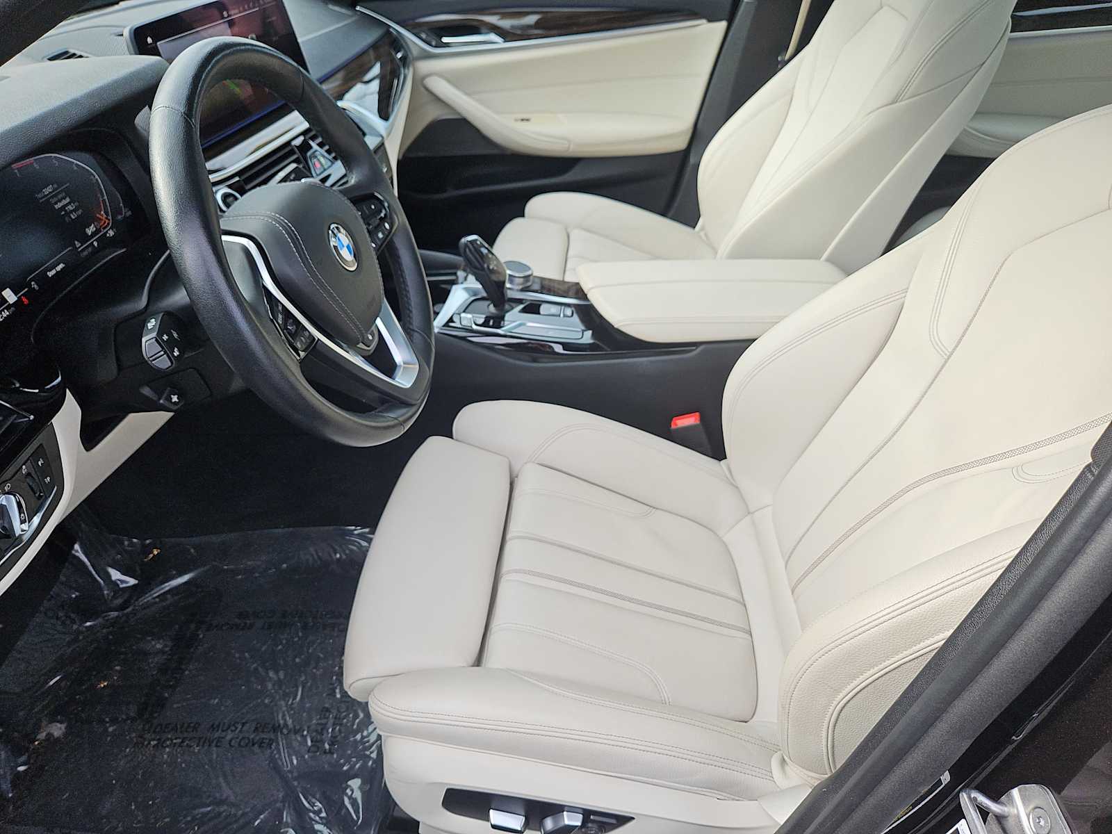 2022 BMW 5 Series 530i - Photo 34