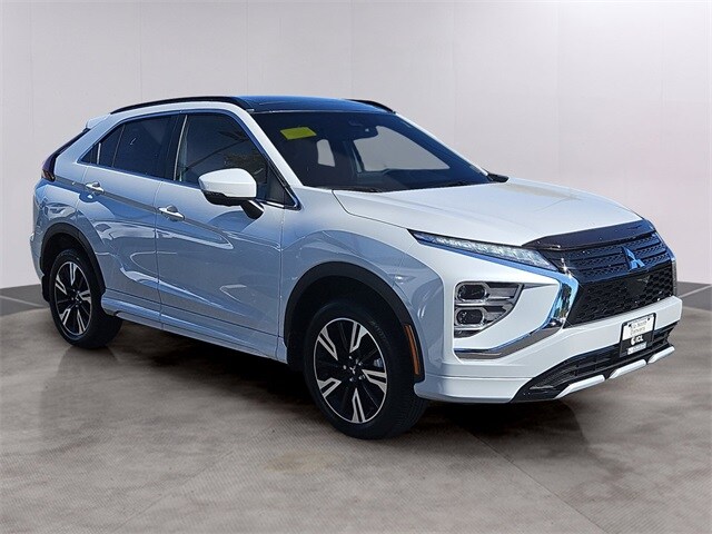 2024 Mitsubishi Eclipse Cross SEL photo 2