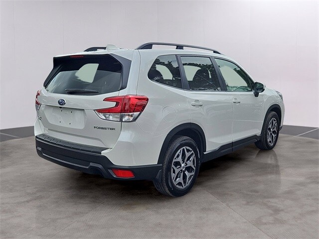 2019 Subaru Forester Premium photo 4
