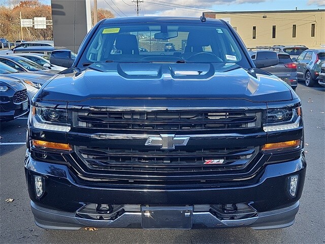 2018 Chevrolet Silverado 1500 LT photo 2
