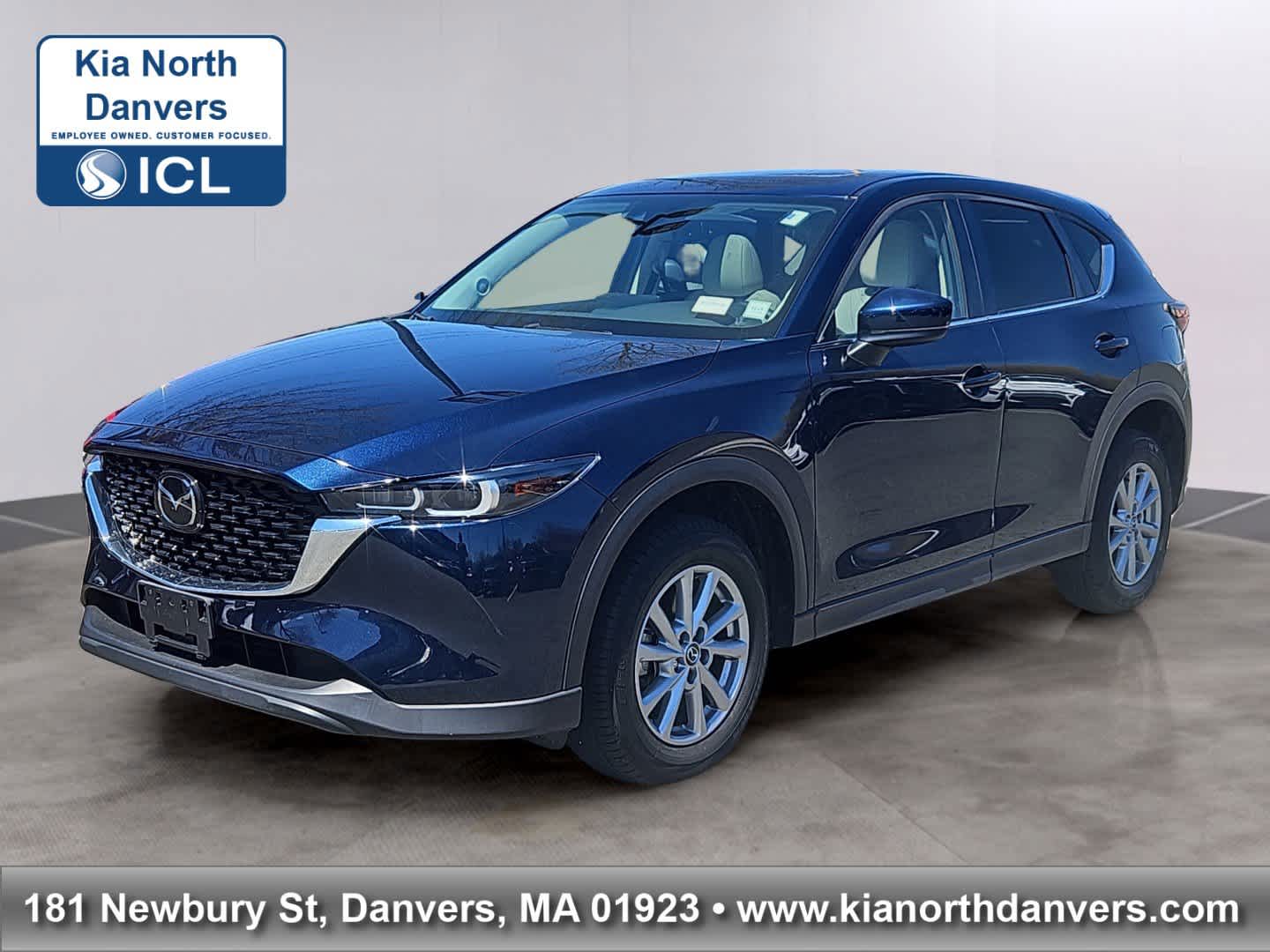 2023 Mazda CX-5 S Preferred package Auto AWD's photo