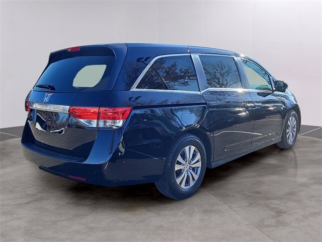 2016 Honda Odyssey EX photo 4