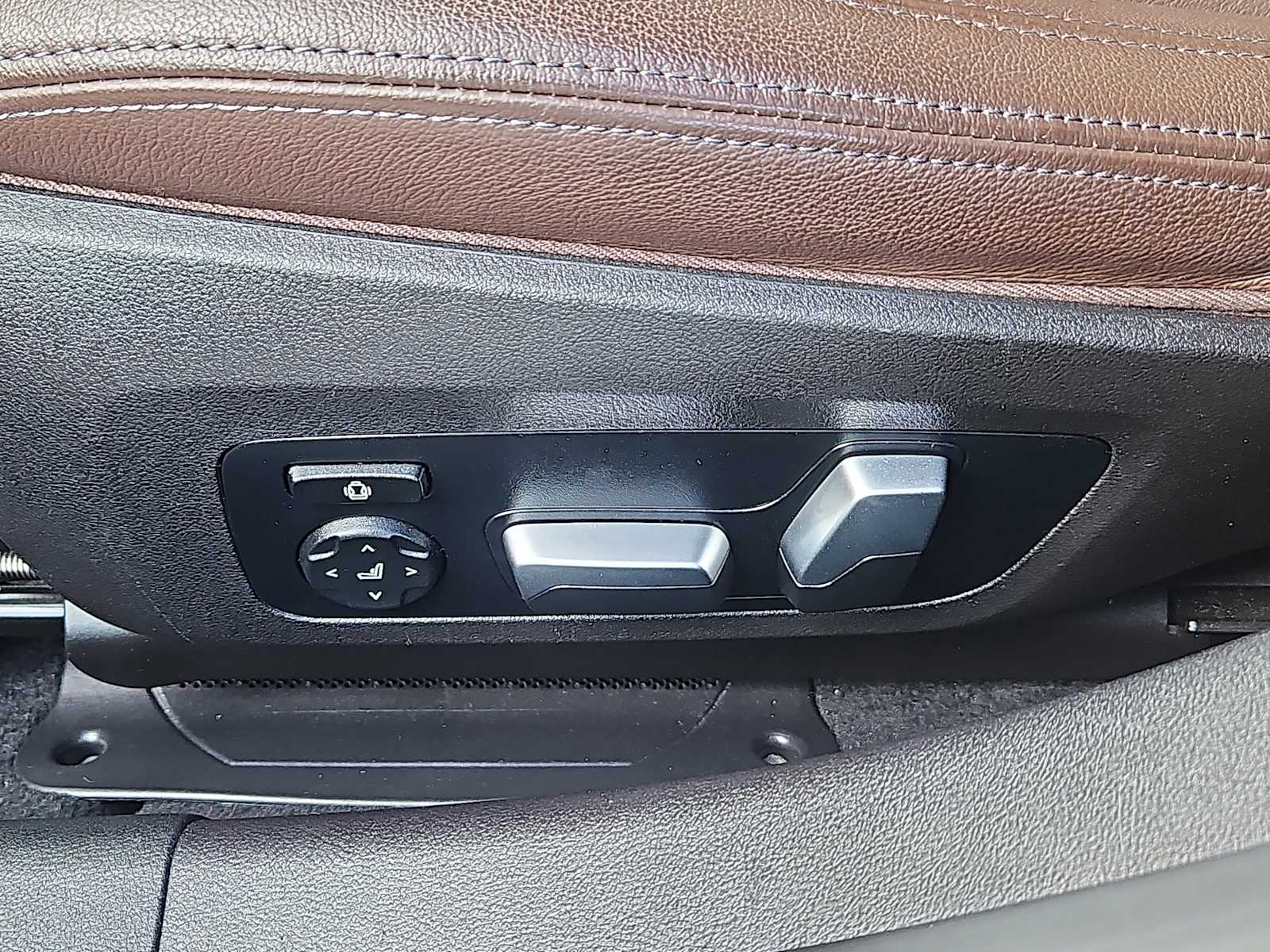 2022 BMW 3 Series 330i - Photo 24