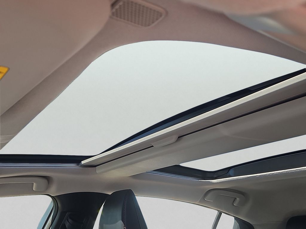 2024 Toyota Prius Prime XSE - Photo 15