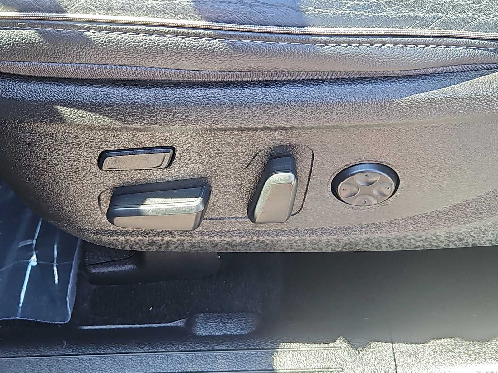 2022 Hyundai Santa Fe Limited - Photo 25