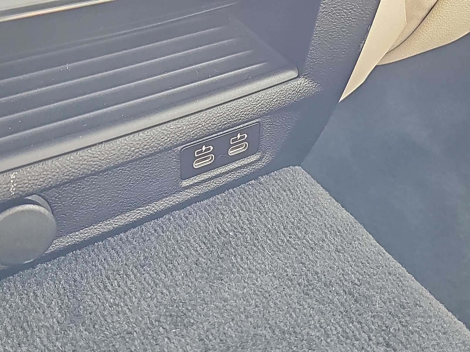 2022 BMW 5 Series 530i - Photo 23