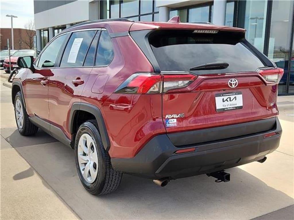 Used 2021 Toyota RAV4 LE Front-wheel Drive