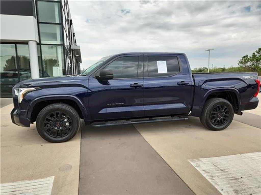 Used 2022 Toyota Tundra SR5 (A10) 4x4 CrewMax 5.5 ft. box 145.7 in. WB