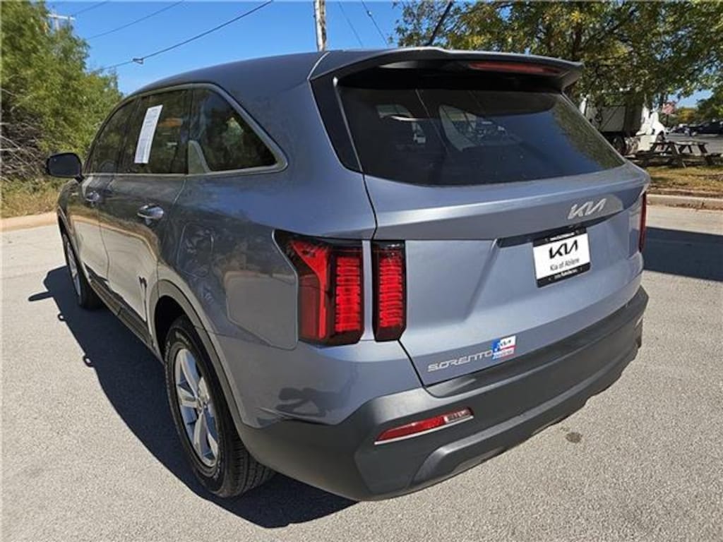 Certified 2023 KIA Sorento LX Front-Wheel Drive