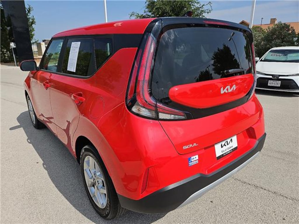 Used 2024 KIA Soul S (IVT) Hatchback
