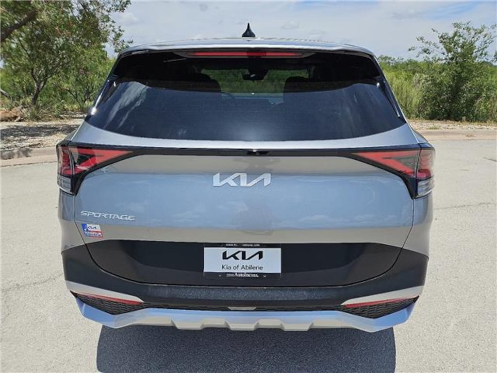 Used 2025 KIA Sportage LX Front-Wheel Drive