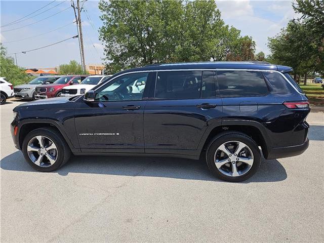 2024 Jeep Grand Cherokee Limited photo 2