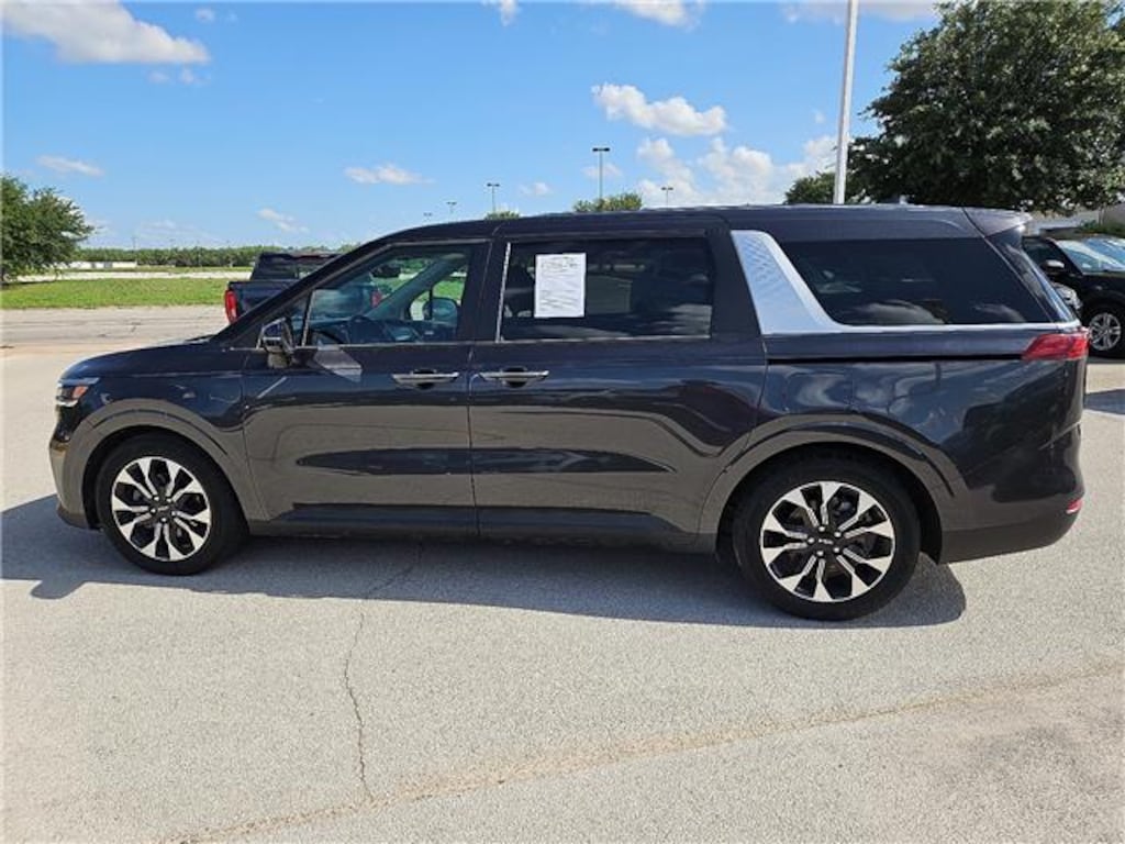 Used 2023 KIA Carnival EX Passenger Van