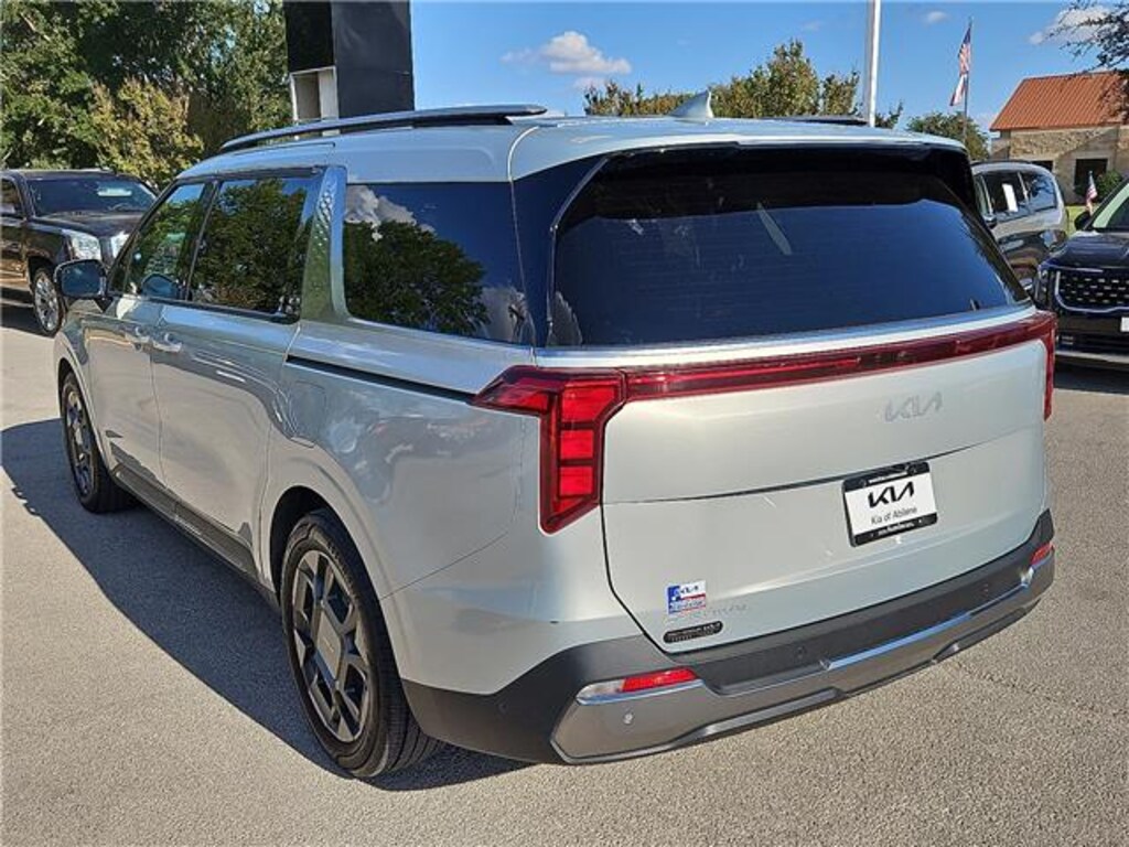 Used 2025 KIA Carnival SX Passenger Van
