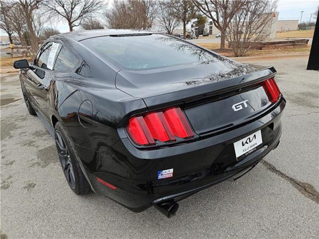 Used 2017 Ford Mustang GT Fastback