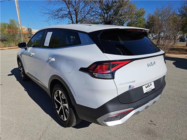 2024 Kia Sportage EX photo 3