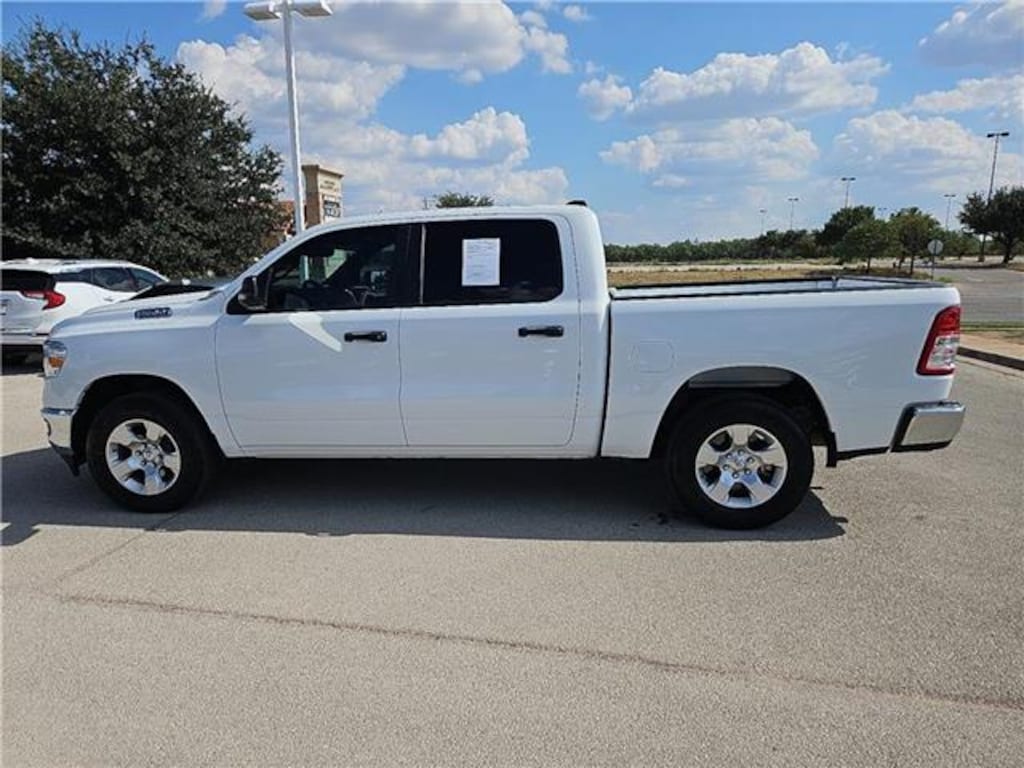 Used 2024 RAM 1500 Big Horn/Lone Star 4x4 Crew Cab 144.5 in. WB