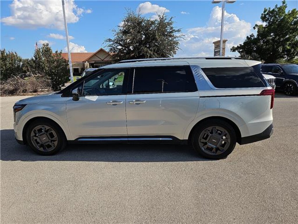 Used 2025 KIA Carnival SX Passenger Van