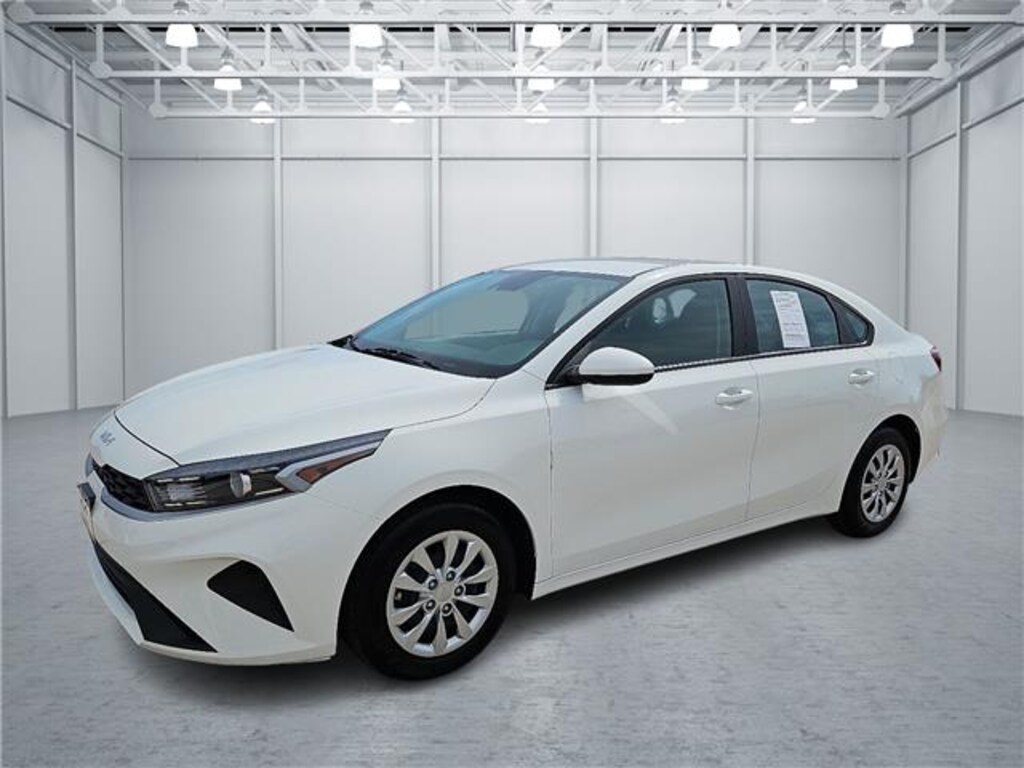 Used 2024 KIA Forte LX (IVT) Sedan