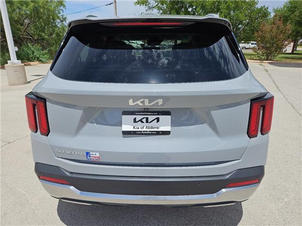 Used 2024 KIA Sorento S Front-Wheel Drive
