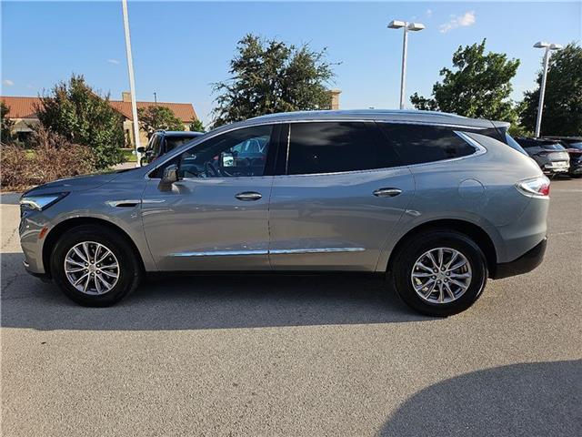 2024 Buick Enclave Premium photo 2