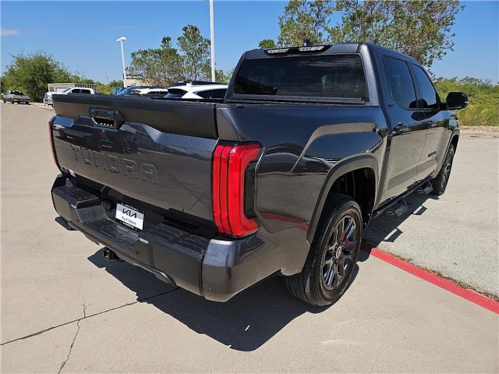 Used 2025 Toyota Tundra SR5 (A10) 4x4 CrewMax 5.5 ft. box 145.7 in. WB